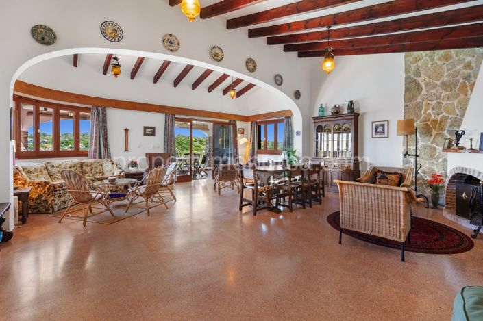 Image No.19-3 Bed Villa for sale