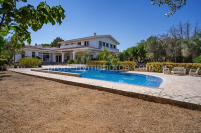 1 - Sant Lluis, Villa