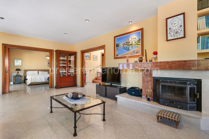 Image No.20-5 Bed Villa for sale