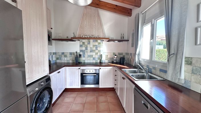 Image No.10-3 Bed Villa for sale