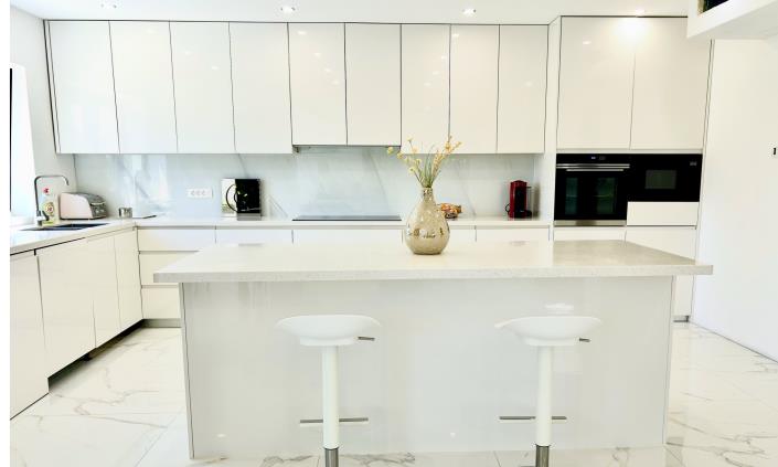 Image No.5-4 Bed House/Villa for sale