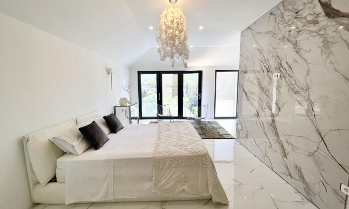 Image No.7-4 Bed House/Villa for sale