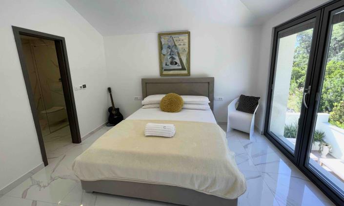 Image No.9-4 Bed House/Villa for sale