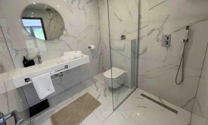 Image No.10-4 Bed House/Villa for sale