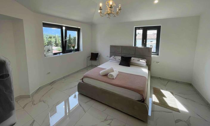 Image No.11-4 Bed House/Villa for sale