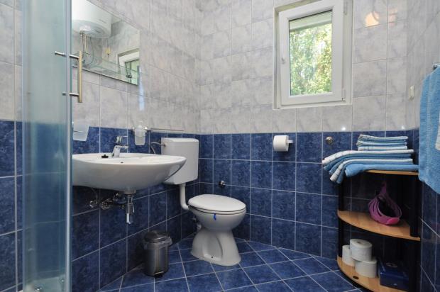 Image No.6-6 Bed House for sale