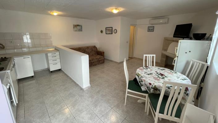 Image No.2-Appartement de 2 chambres à vendre à Hvar