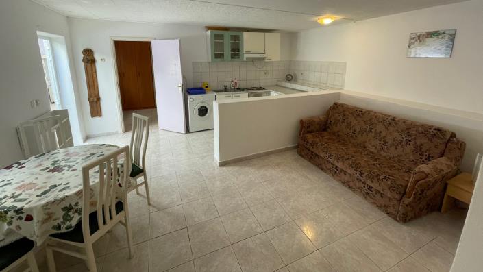 Image No.4-Appartement de 2 chambres à vendre à Hvar