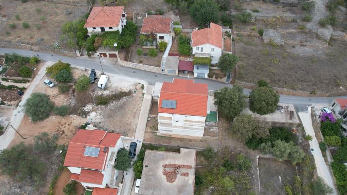 Image No.2-Appartement de 8 chambres à vendre à Jelsa