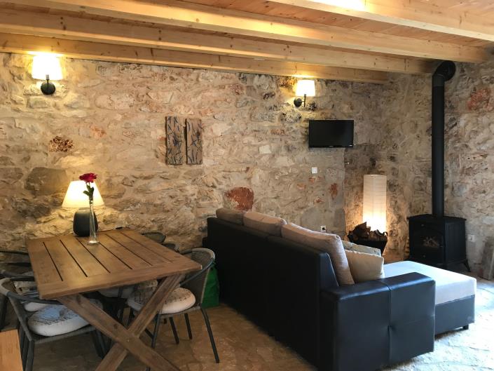 Image No.10-3 Bed House for sale