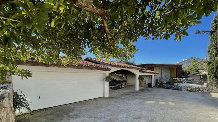 Image No.10-4 Bed Apartment for sale