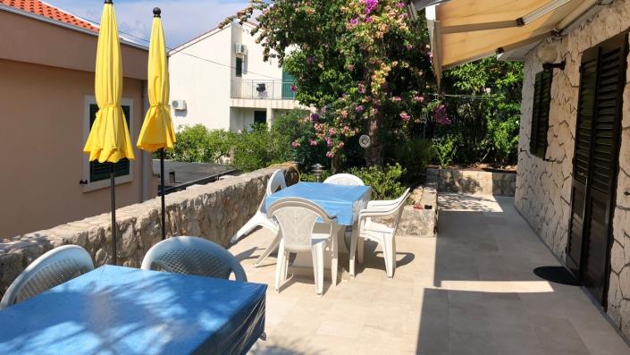 Image No.6-7 Bed House for sale