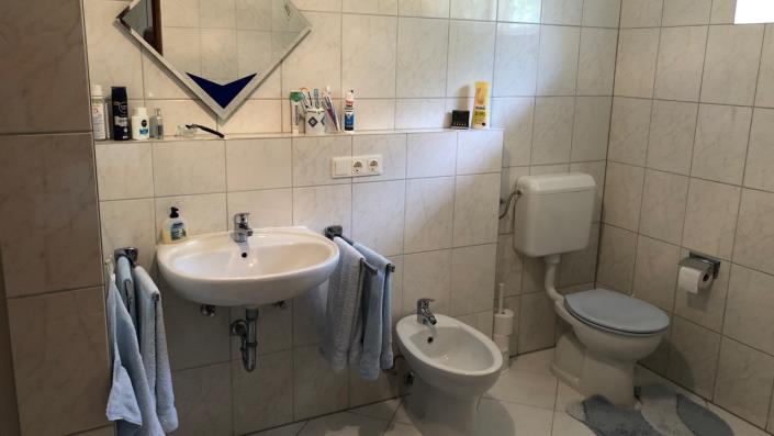 Image No.13-7 Bed House for sale