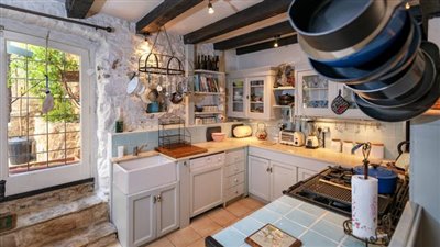 4 Bed Country House for sale