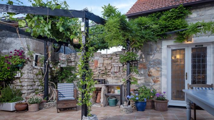 Image No.2-4 Bed Country House for sale