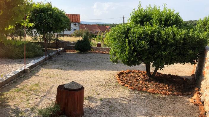 Image No.4-6 Bed House for sale