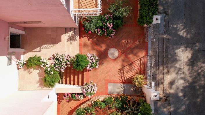 Image No.2-Commercial de 15 chambres à vendre à Vrboska