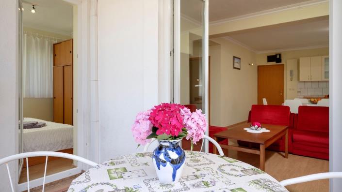 Image No.11-Commercial de 15 chambres à vendre à Vrboska