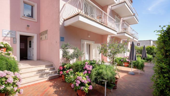 Image No.14-Commercial de 15 chambres à vendre à Vrboska