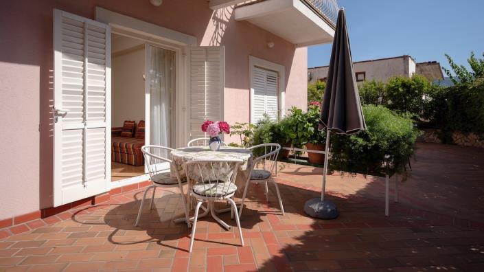 Image No.13-Commercial de 15 chambres à vendre à Vrboska