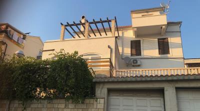 Appartement de 4 chambres à vendre à Hvar