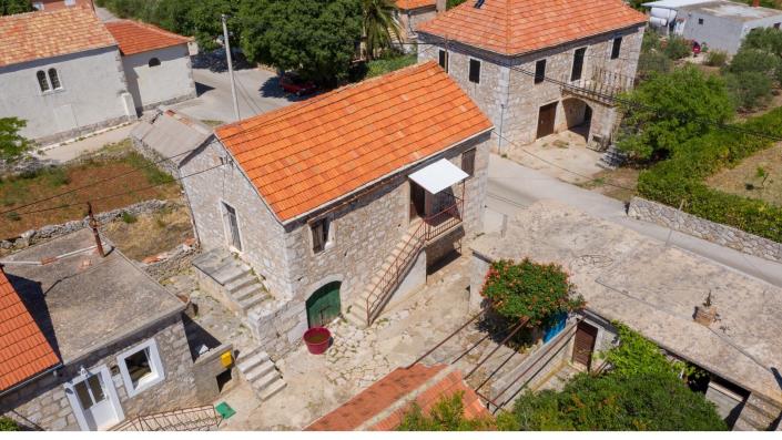 Image No.1-3 Bed House for sale