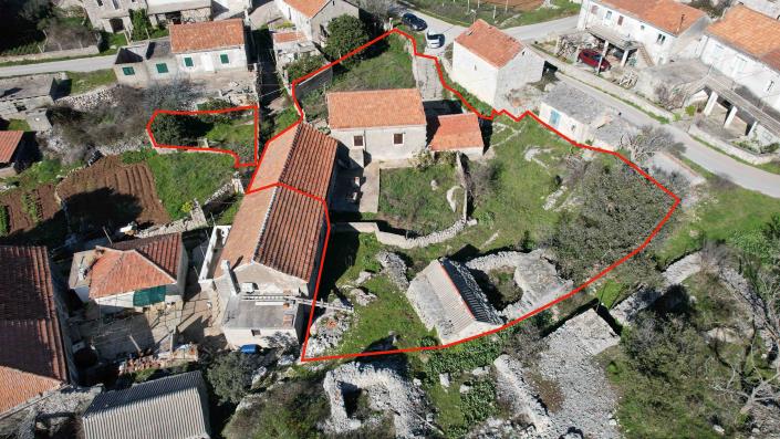 Image No.2-Maison de 4 chambres à vendre à Gdinj