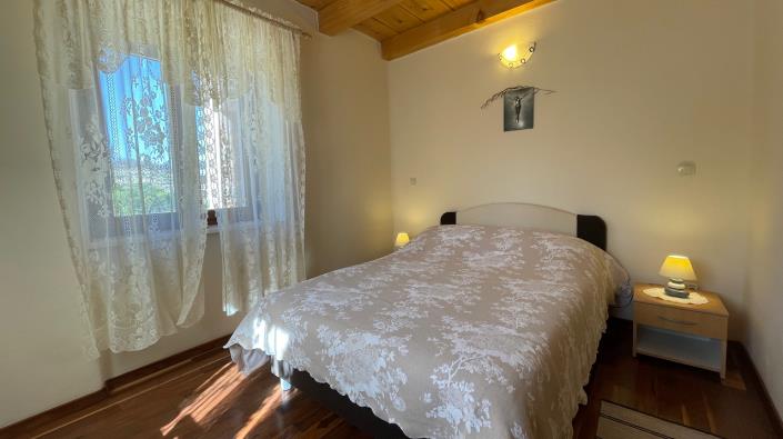 Image No.6-5 Bed House/Villa for sale