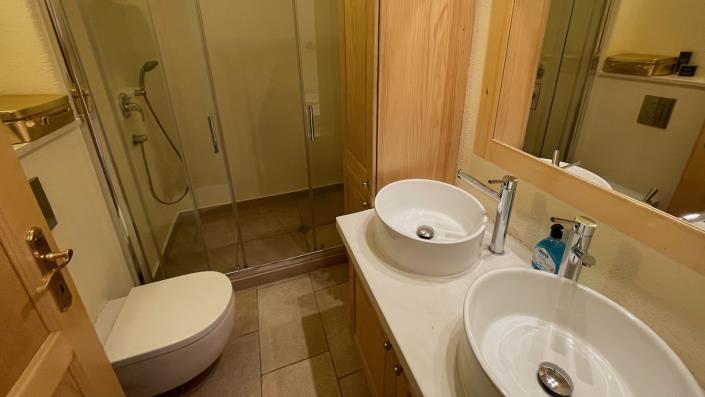 Image No.7-5 Bed House/Villa for sale