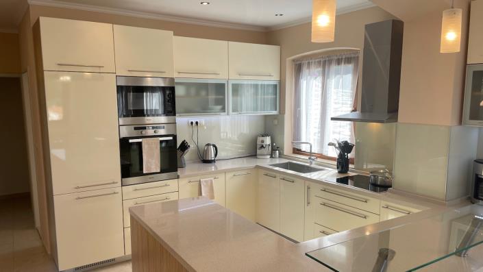 Image No.9-5 Bed House/Villa for sale