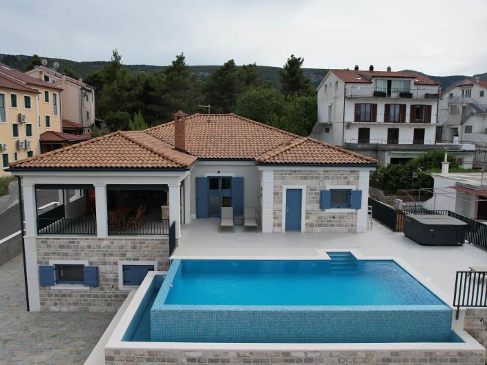 Image No.3-5 Bed Villa / Detached for sale