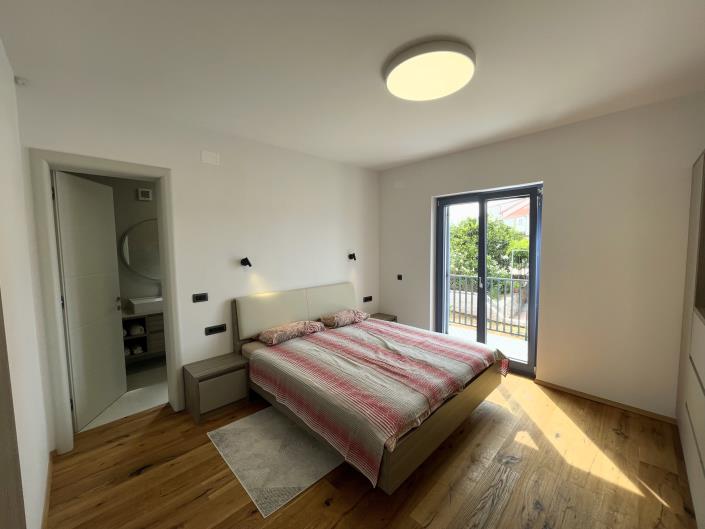 Image No.8-5 Bed Villa / Detached for sale