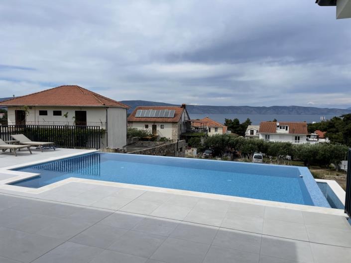 Image No.13-5 Bed Villa / Detached for sale