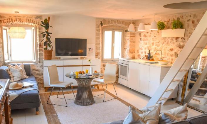 Image No.10-3 Bed Villa for sale