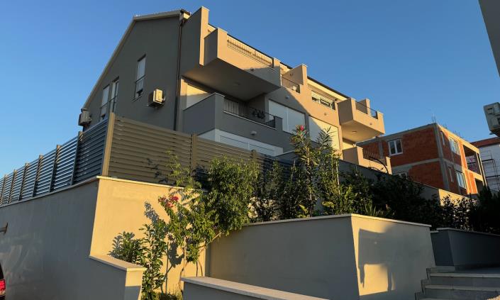 Image No.2-Appartement de 2 chambres à vendre à Hvar