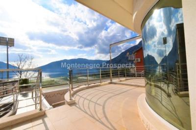 Appartement à vendre à Risan