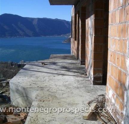 Image No.2-Terrain à vendre à Risan