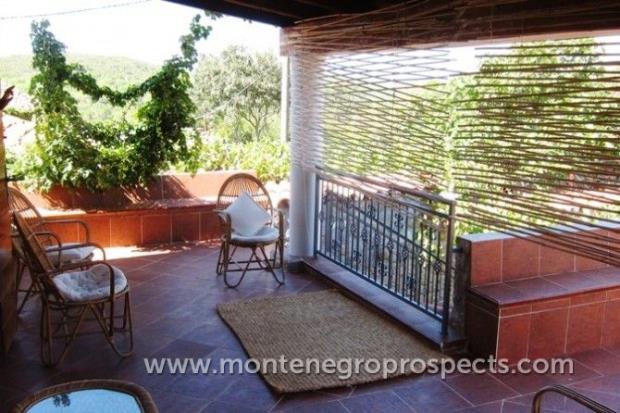 Image No.2-Maison de 3 chambres à vendre à Tivat