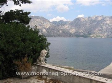 Villa à vendre à Prcanj