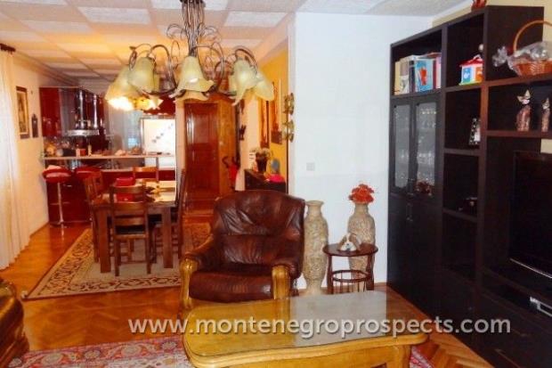 Image No.6-7 Bed House for sale