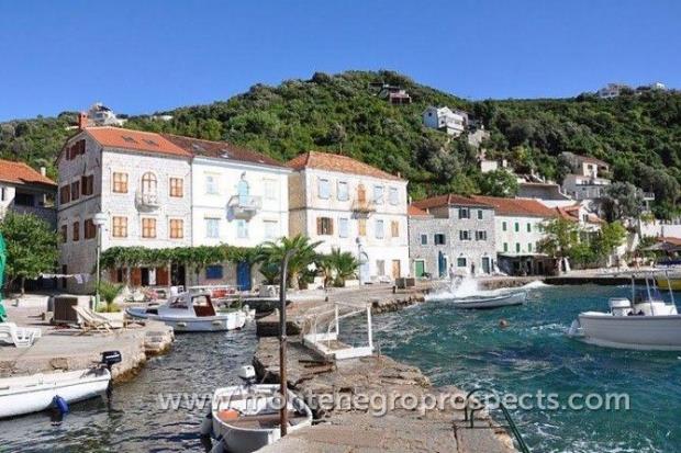 Image No.5-Villa for sale