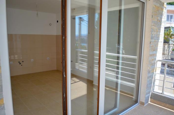 Image No.5-Appartement de 2 chambres à vendre à Dobre Vode