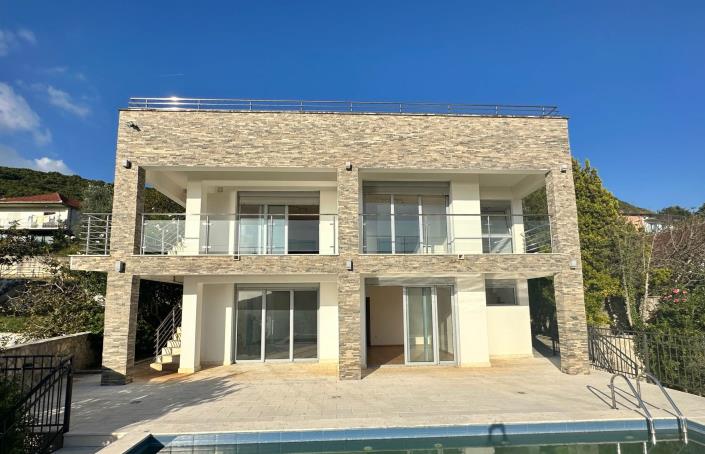 Image No.14-Maison de 4 chambres à vendre à Kumbor