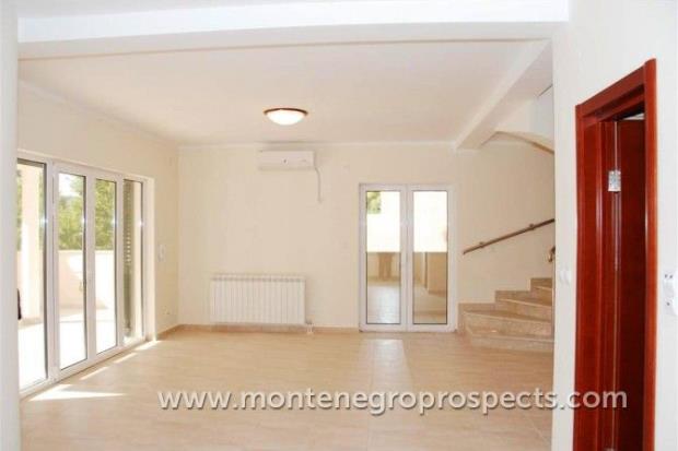 Image No.4-Maison de 4 chambres à vendre à Kumbor