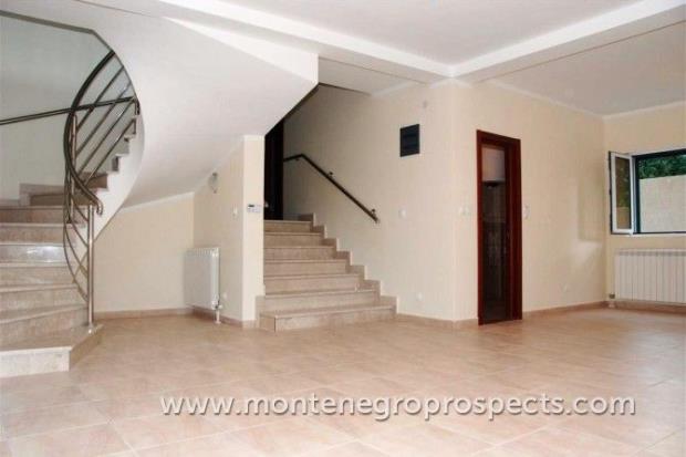 Image No.6-Maison de 4 chambres à vendre à Kumbor