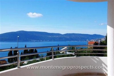 Maison de 4 chambres à vendre à Kumbor