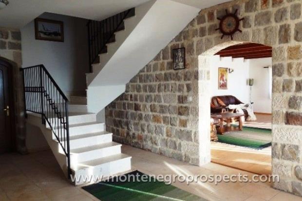 Image No.2-4 Bed Villa for sale