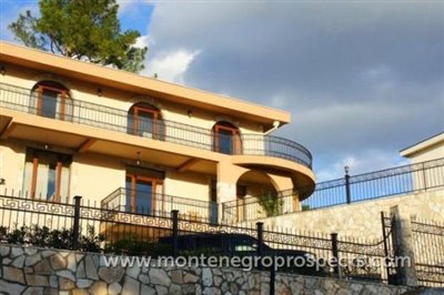 Maison de 3 chambres à vendre à Bar