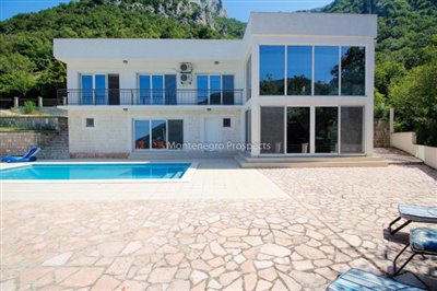 4 Bed Villa for sale