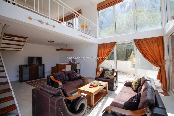 Image No.2-4 Bed Villa for sale